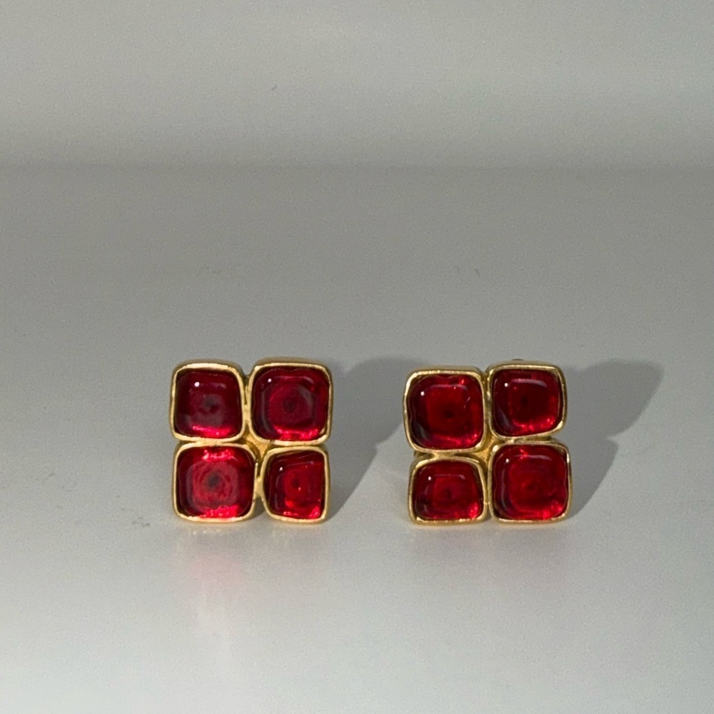 Vintage Chanel Red Gripoix Earrings 24K Gold Plated - Picture 3 of 11